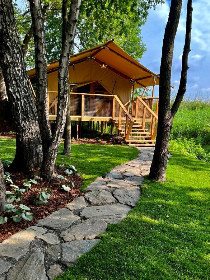 Zatoria Luxury Glamping Zator Hotel Buitenkant foto