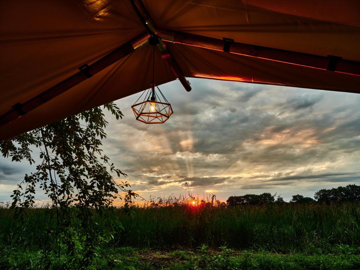 Zatoria Luxury Glamping Zator Hotel Buitenkant foto